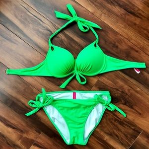 NEW Victoria’s Secret Green Bikini Swim Set!